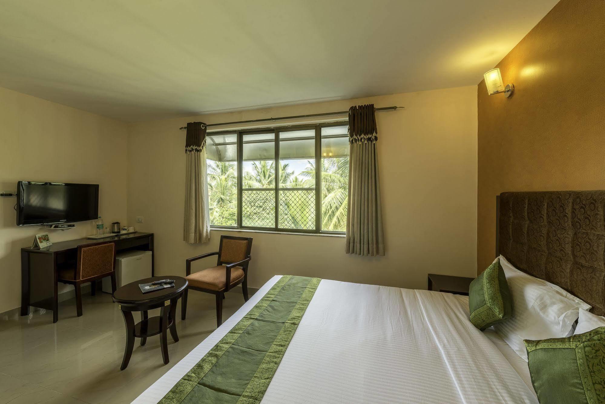 Hotel Treebo Crystal Castle Bengaluru Zewnętrze zdjęcie