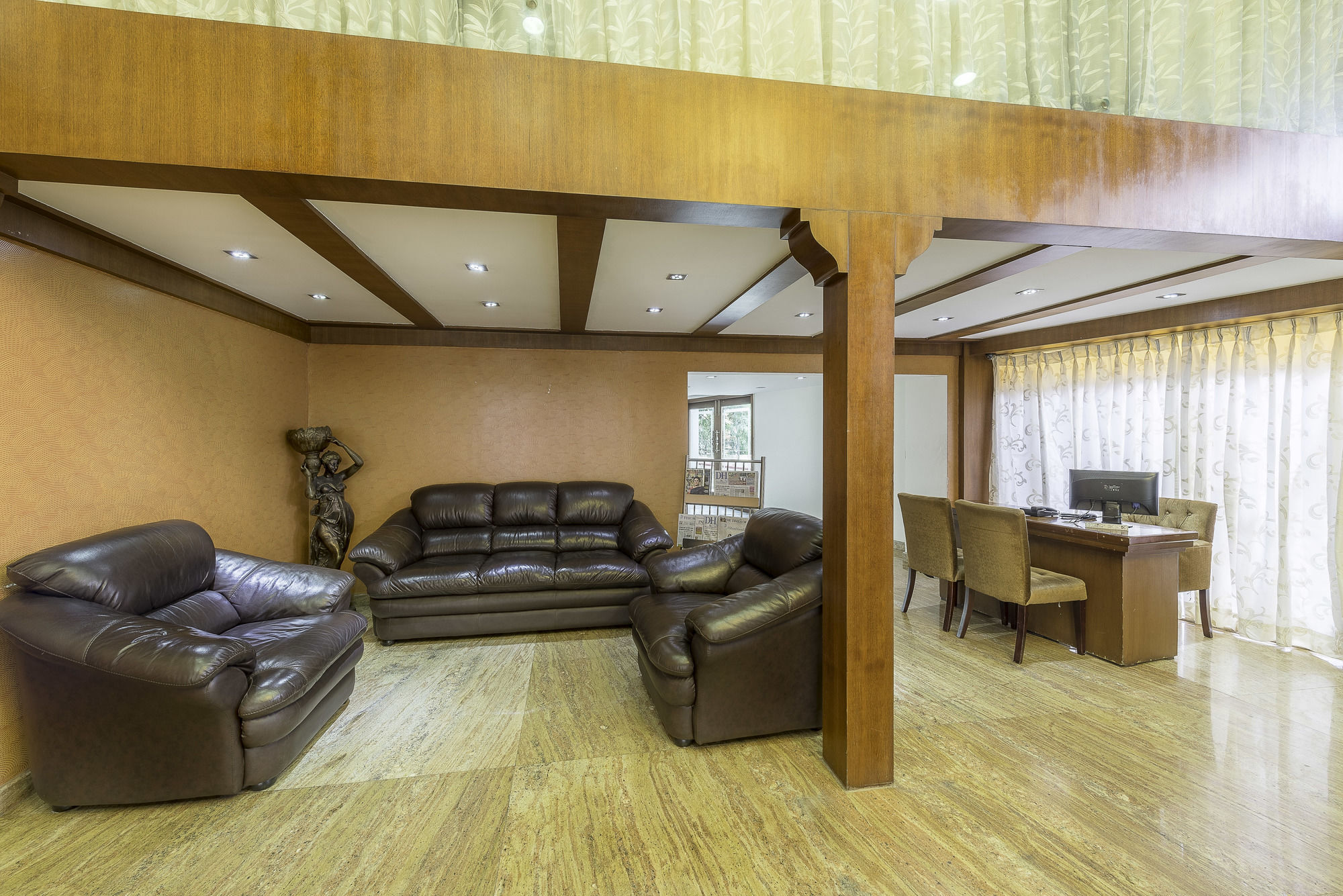 Hotel Treebo Crystal Castle Bengaluru Zewnętrze zdjęcie