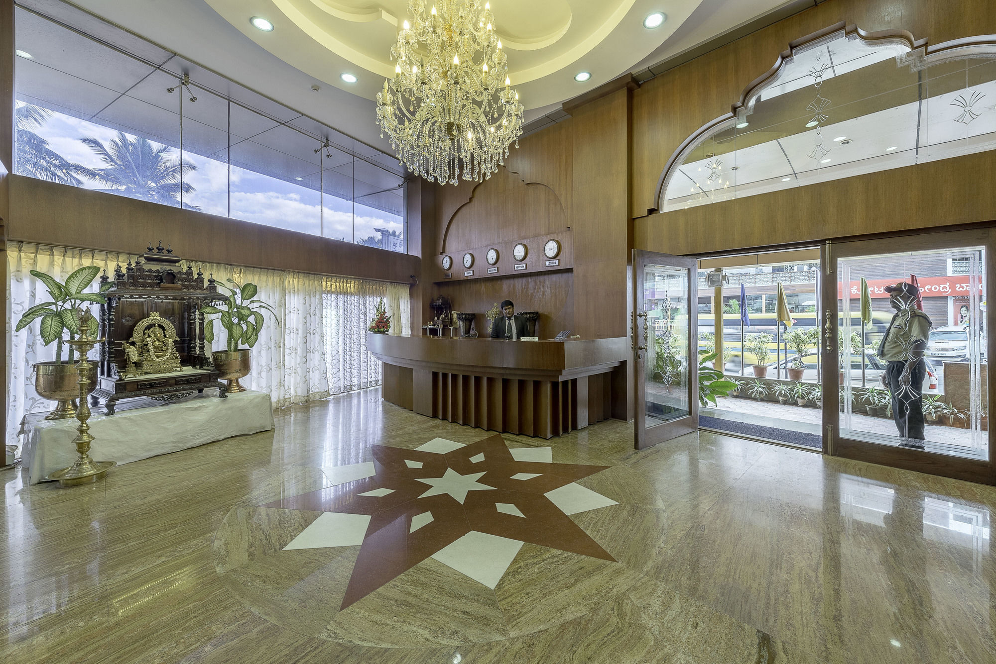 Hotel Treebo Crystal Castle Bengaluru Zewnętrze zdjęcie